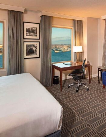 Hilton Philadelphia at Penn’s Landing