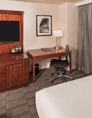 Hilton Philadelphia at Penn’s Landing