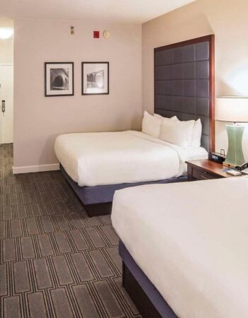 Hilton Philadelphia at Penn’s Landing