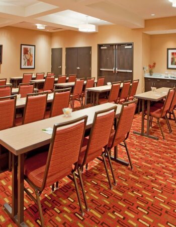 Courtyard Marriott Pittsburgh North / Cranberry Woods