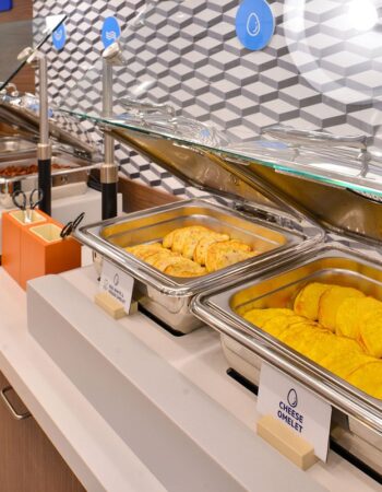 Holiday Inn Express Hotel & Suites Chicago-Midway Airport by IHG