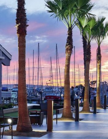 DoubleTree by Hilton Hotel Berkeley Marina