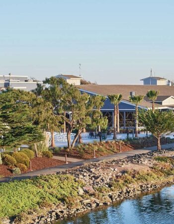 DoubleTree by Hilton Hotel Berkeley Marina