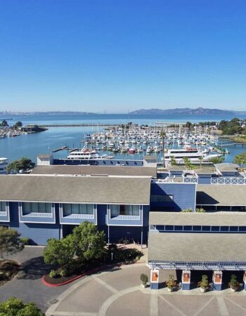 DoubleTree by Hilton Hotel Berkeley Marina