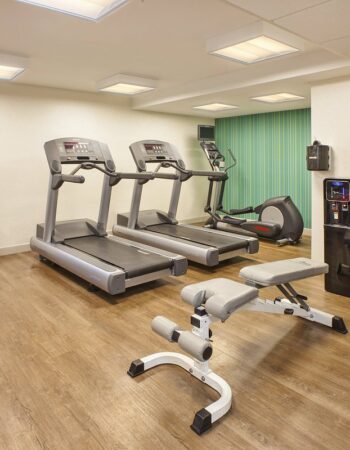 Holiday Inn Express Hotel & Suites Chicago-Midway Airport by IHG