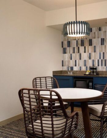 DoubleTree Suites by Hilton Orlando – Disney Springs™ Area