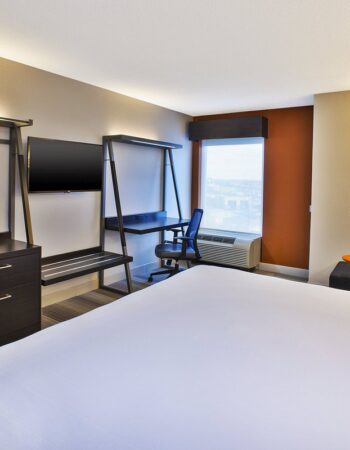 Holiday Inn Express Hotel & Suites Chicago-Midway Airport by IHG