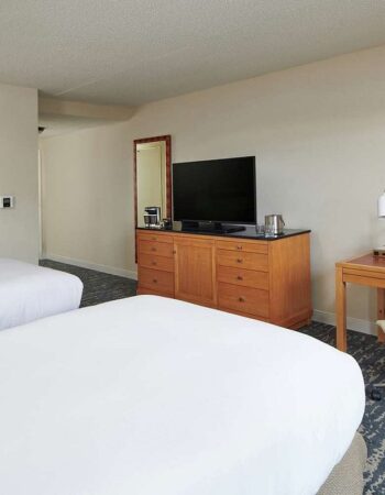 DoubleTree by Hilton Hotel Berkeley Marina