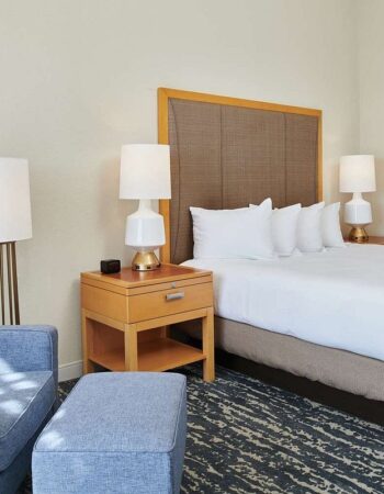 DoubleTree by Hilton Hotel Berkeley Marina