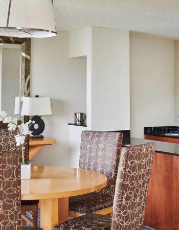 DoubleTree by Hilton Hotel Berkeley Marina