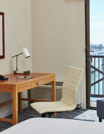 DoubleTree by Hilton Hotel Berkeley Marina