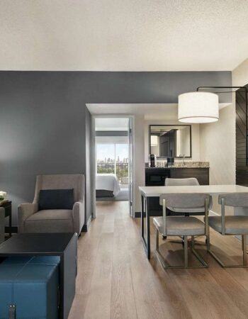 Embassy Suites by Hilton Los Angeles Downey