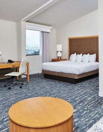 DoubleTree by Hilton Hotel Berkeley Marina