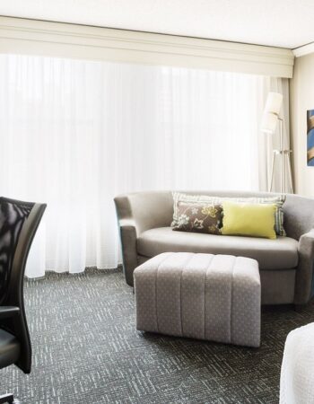 Courtyard by Marriott Chicago Magnificent Mile