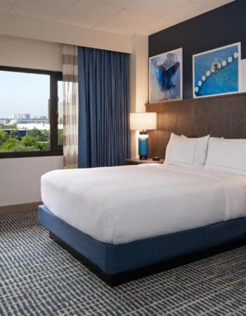 DoubleTree Suites by Hilton Orlando – Disney Springs™ Area