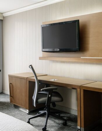 Courtyard by Marriott Chicago Magnificent Mile