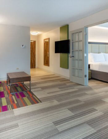 Holiday Inn Express Hotel & Suites Chicago-Midway Airport by IHG