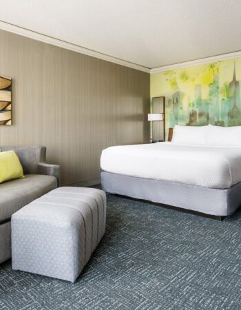 Courtyard by Marriott Chicago Magnificent Mile