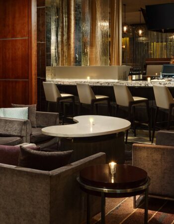 Courtyard by Marriott Chicago Magnificent Mile