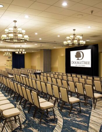 DoubleTree by Hilton Hotel Berkeley Marina