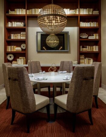 Courtyard by Marriott Chicago Magnificent Mile