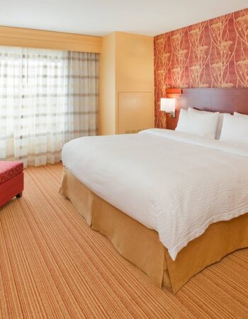Courtyard Marriott Pittsburgh North / Cranberry Woods