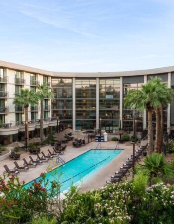 Embassy Suites by Hilton Phoenix Biltmore