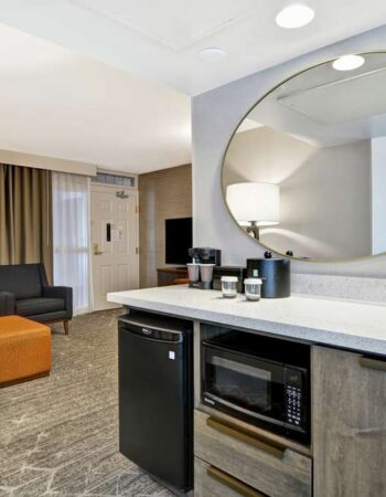 Embassy Suites Minneapolis Airport
