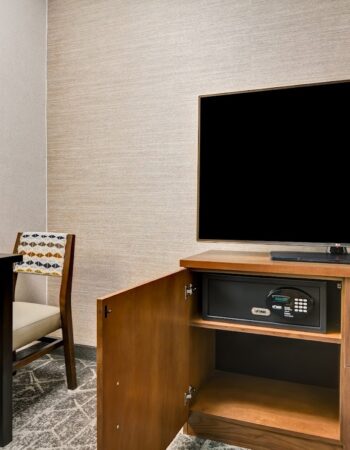 Embassy Suites Minneapolis Airport