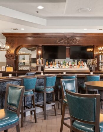 Embassy Suites by Hilton Los Angeles International Airport South