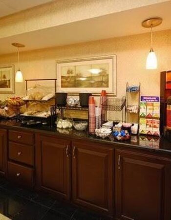 Quality Inn & Suites Memphis East