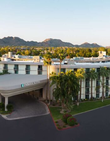 Embassy Suites by Hilton Phoenix Biltmore