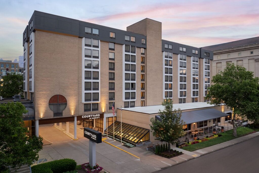 Wyndham Pittsburgh University Center