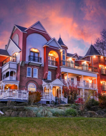 Niagara Grandview Boutique Hotel