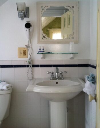 Narragansett House, B&B, Martha’s Vineyard