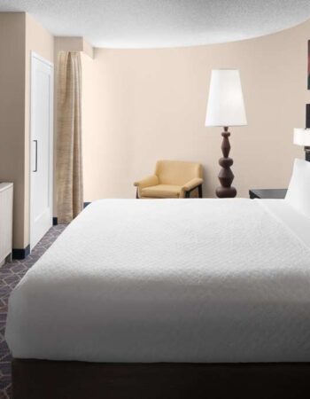 Embassy Suites by Hilton Phoenix Biltmore