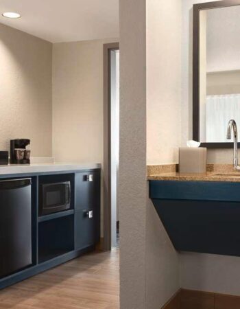 Embassy Suites by Hilton Miami International Airport