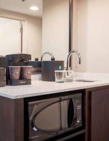 Embassy Suites by Hilton Dallas Love Field