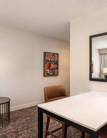 DoubleTree Suites by Hilton Austin Downtown Capitol