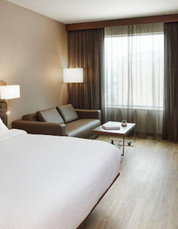 AC Hotel by Marriott Cincinnati at The Banks