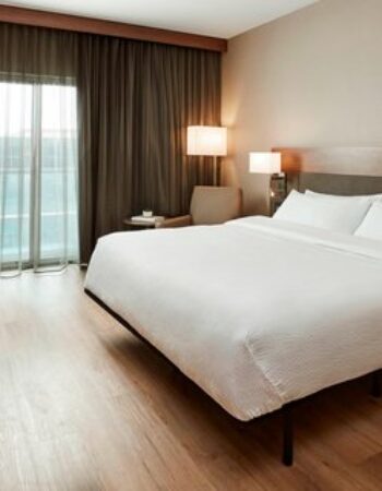 AC Hotel by Marriott Cincinnati at The Banks
