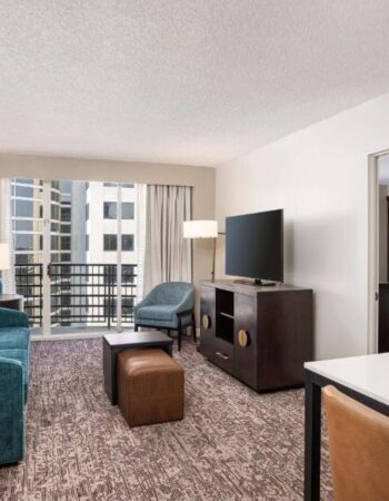 DoubleTree Suites by Hilton Austin Downtown Capitol