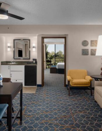 Embassy Suites by Hilton Phoenix Biltmore