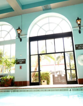Embassy Suites by Hilton Los Angeles International Airport South