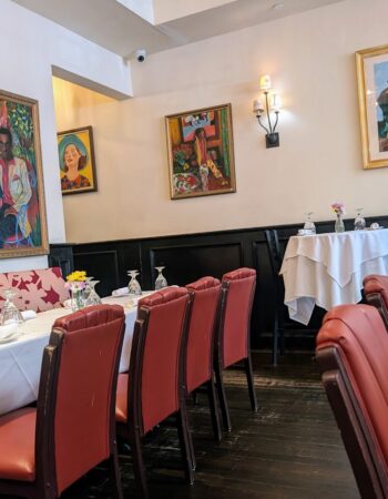 Alvin & Friends, Restaurant