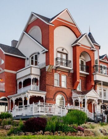 Niagara Grandview Boutique Hotel