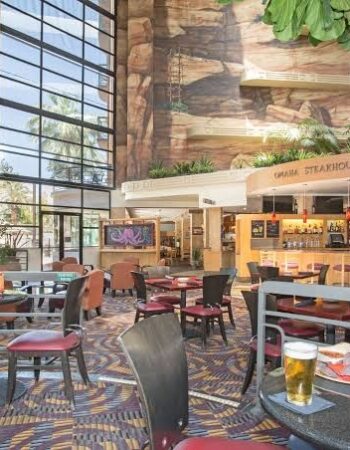 Embassy Suites by Hilton Phoenix Biltmore
