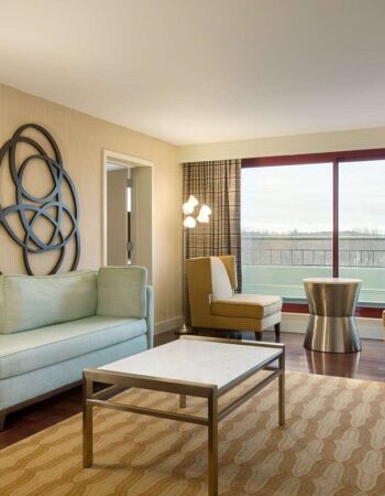 Embassy Suites by Hilton Boston Waltham
