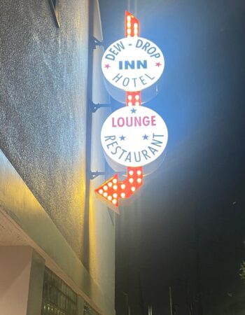 Dew Drop Inn Hotel & Lounge
