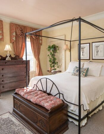 Captain Farris House B&B – South Yarmouth, MA